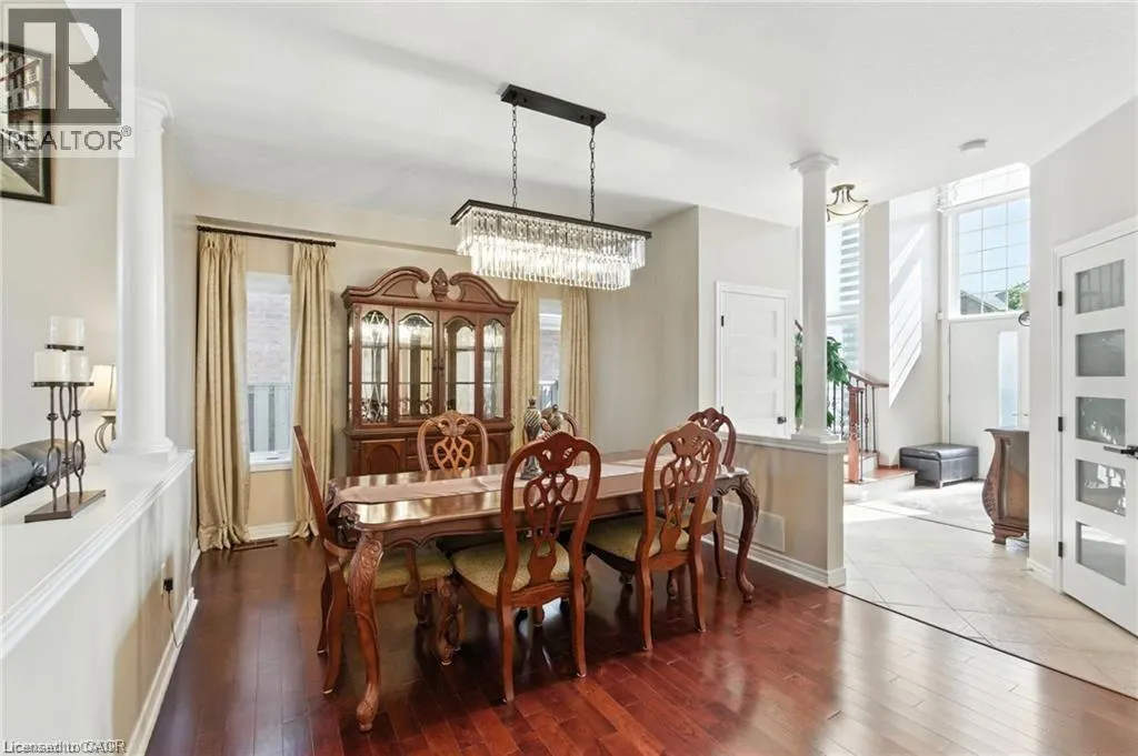 11 SILVERSPRING Crescent