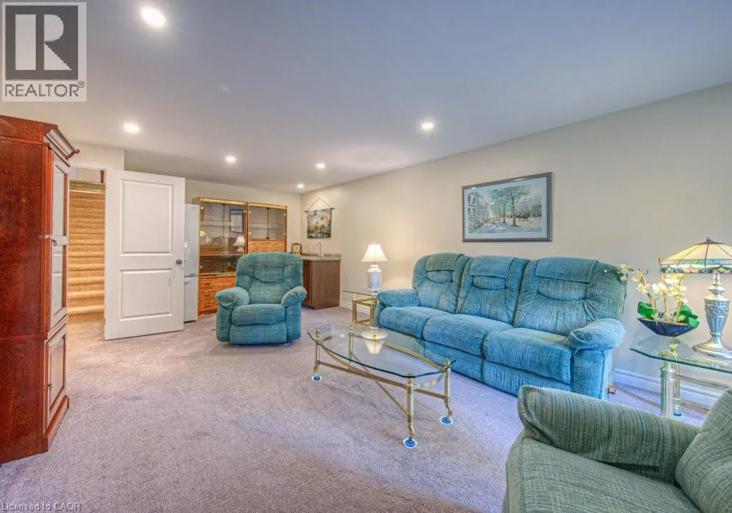 970 ZELLER Crescent