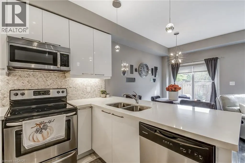 21 MADONNA Drive Unit# 30, #30