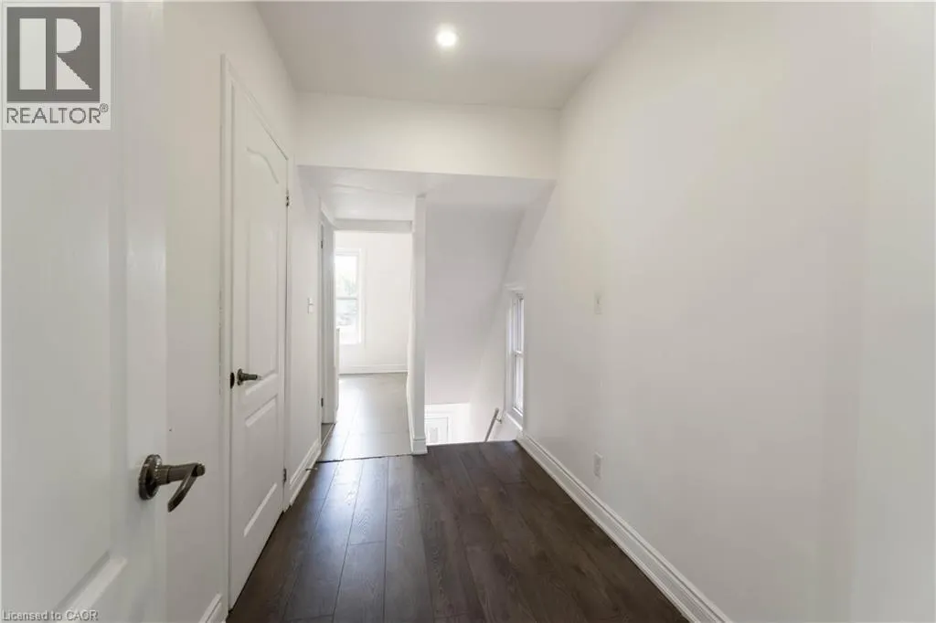 934 BARTON Street E Unit# 2, #2