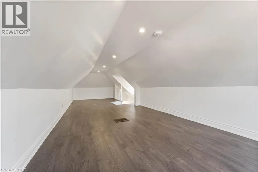 934 BARTON Street E Unit# 2, #2