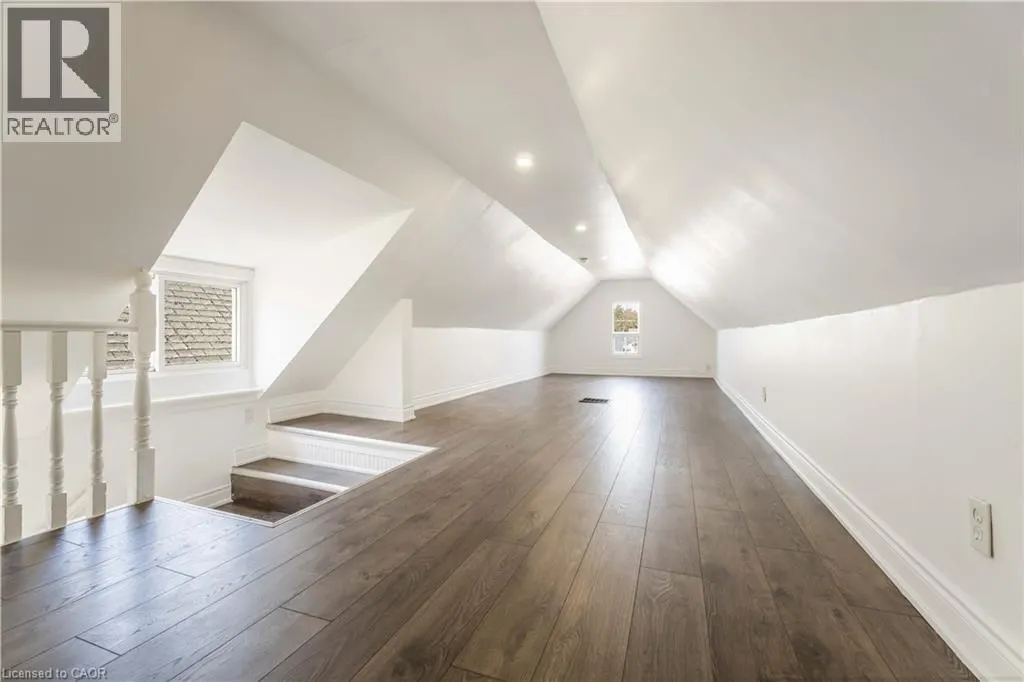 934 BARTON Street E Unit# 2, #2