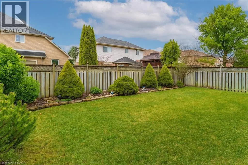 42 HILLGARDEN Drive