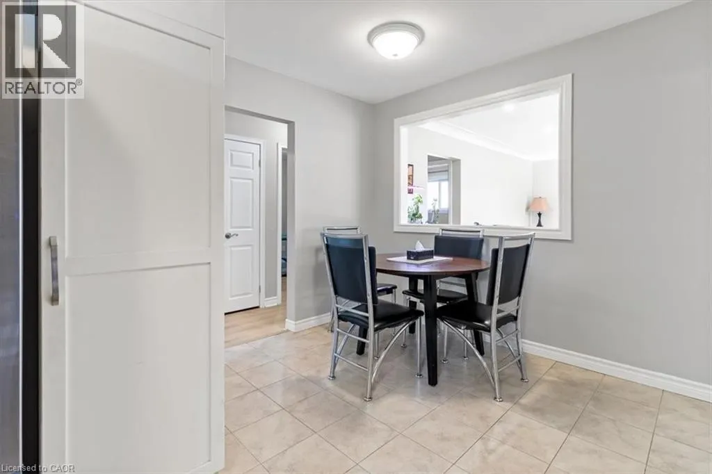 161 HOOVER Crescent Unit# MAIN, #MAIN