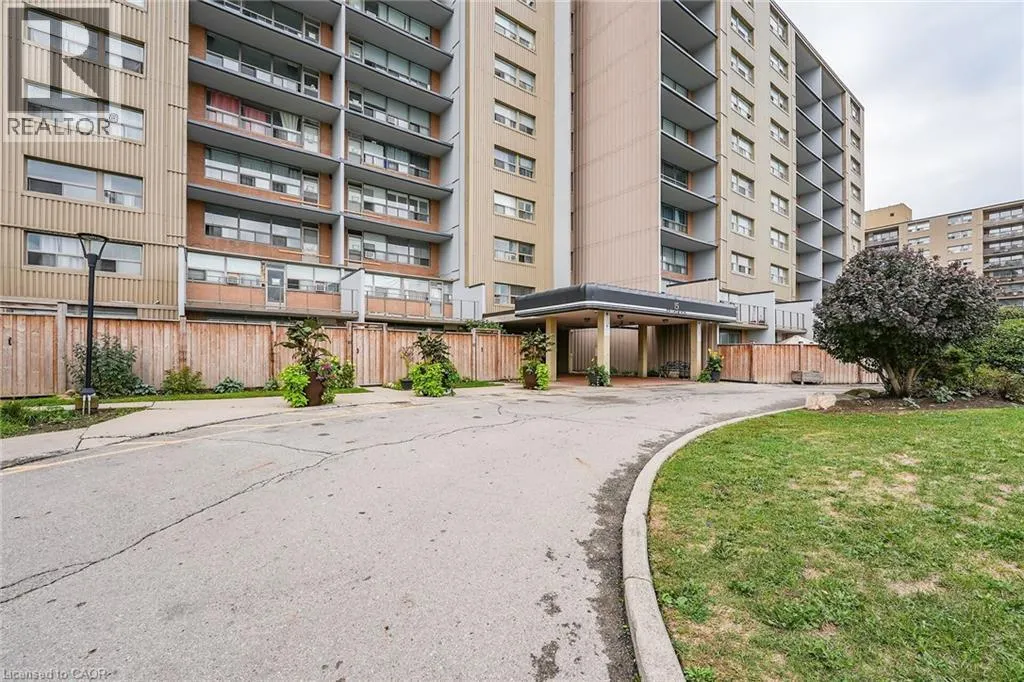15 ALBRIGHT Road Unit# 605, #605