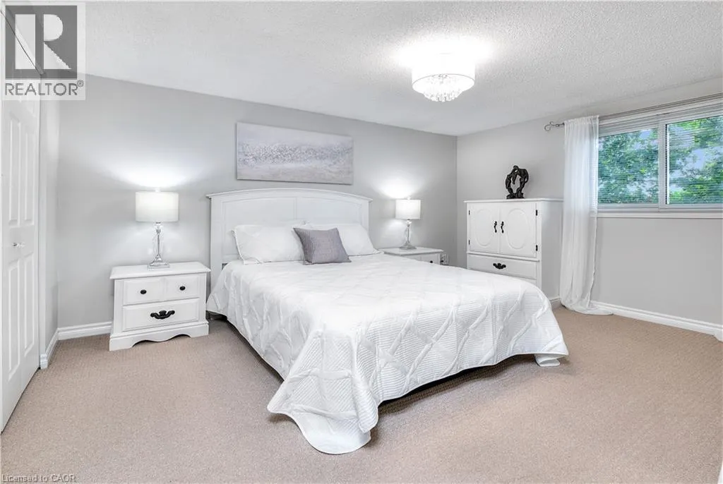 27 WHEATFIELD Crescent