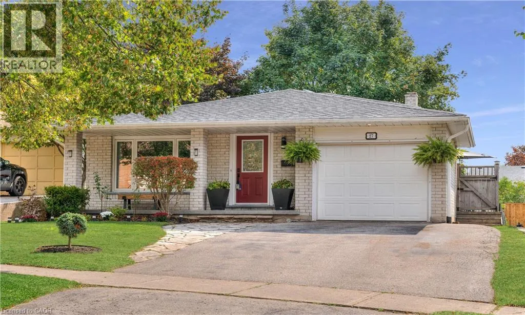 27 WHEATFIELD Crescent