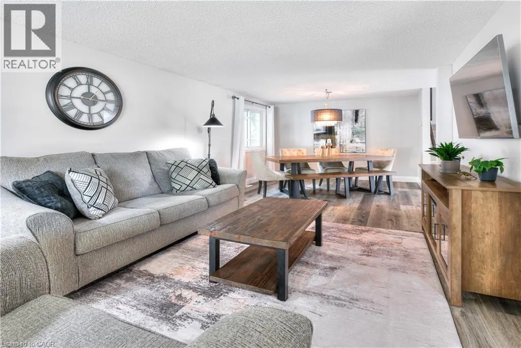 27 WHEATFIELD Crescent