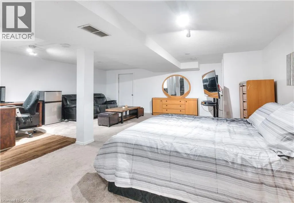 27 WHEATFIELD Crescent