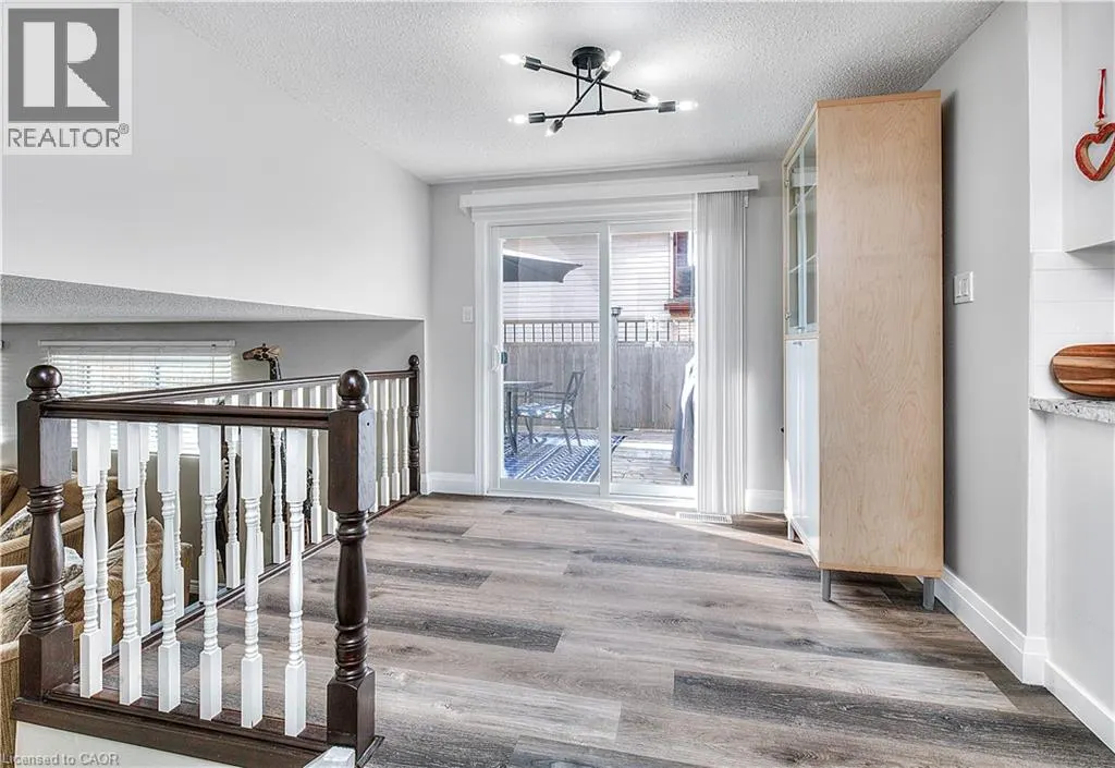 27 WHEATFIELD Crescent