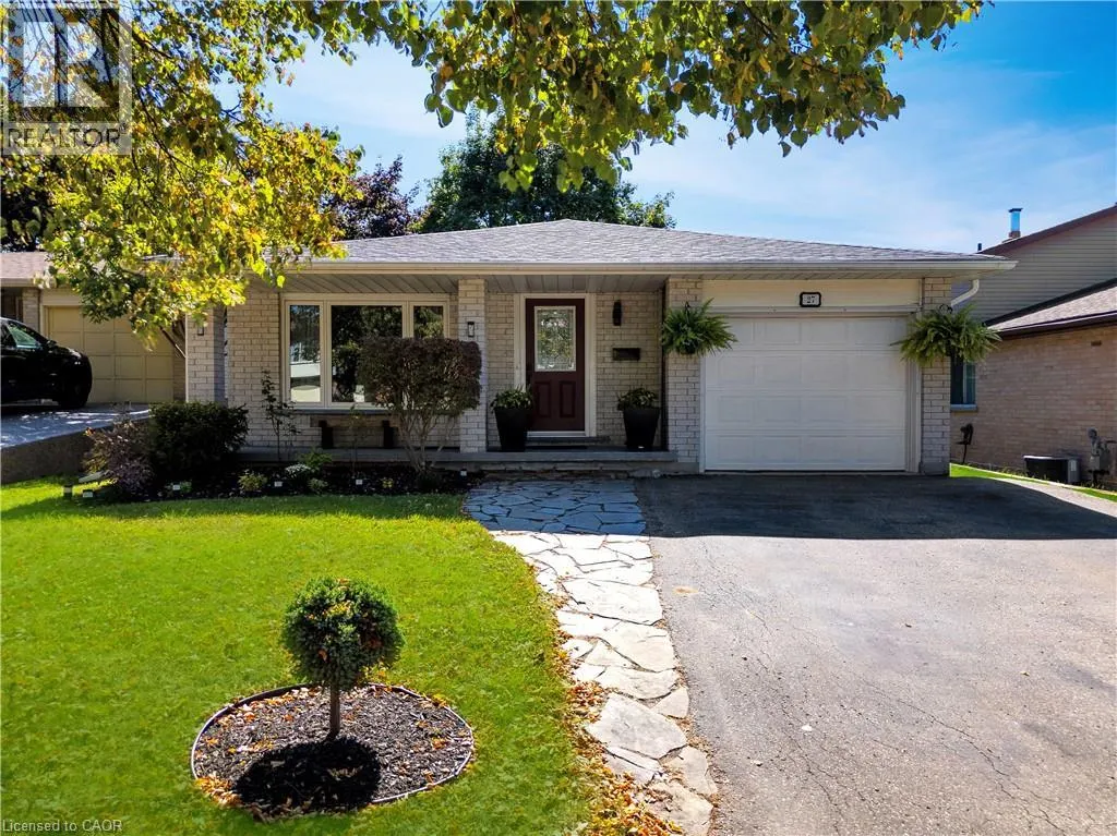 27 WHEATFIELD Crescent