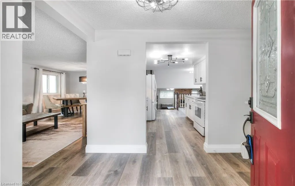 27 WHEATFIELD Crescent
