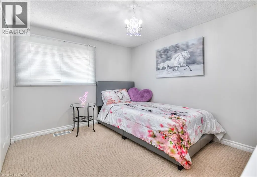 27 WHEATFIELD Crescent