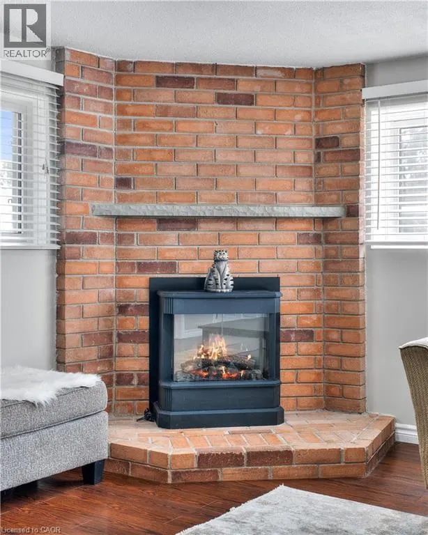 27 WHEATFIELD Crescent