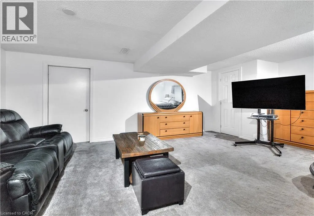 27 WHEATFIELD Crescent