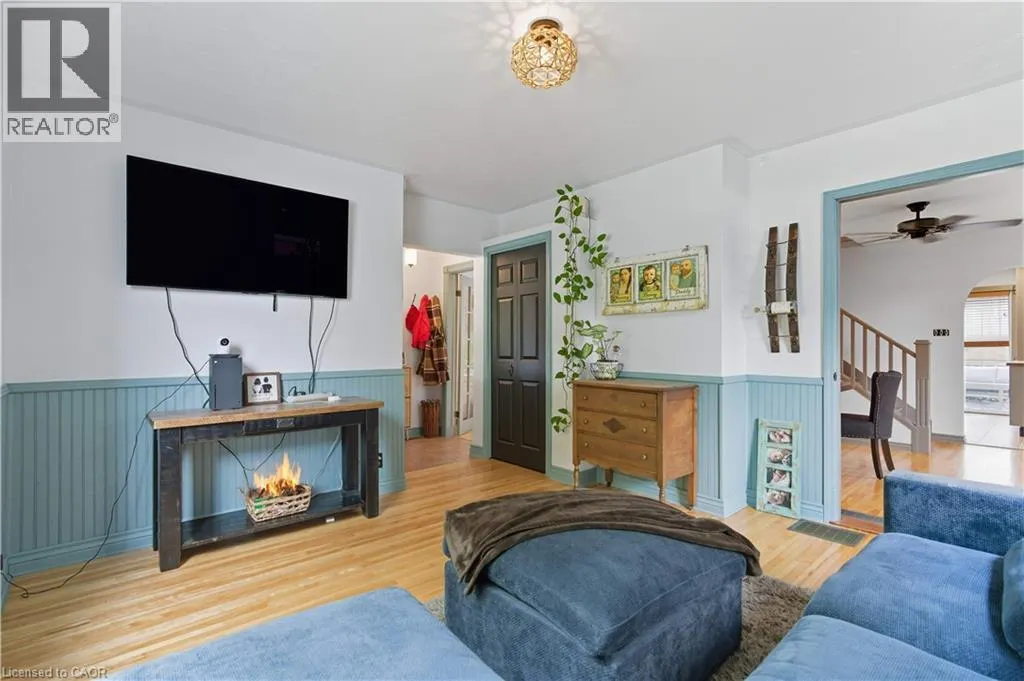 21 ORKNEY Street W
