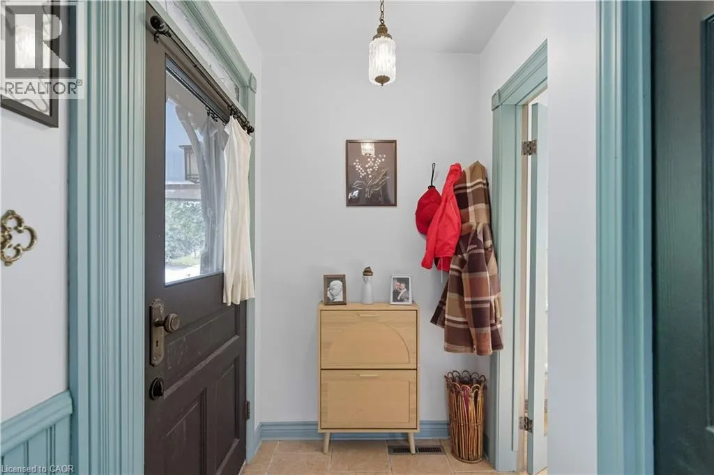 21 ORKNEY Street W
