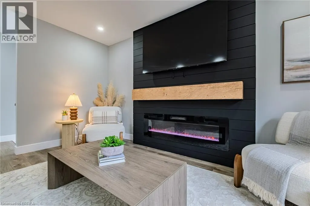 10 UPLANDS Drive