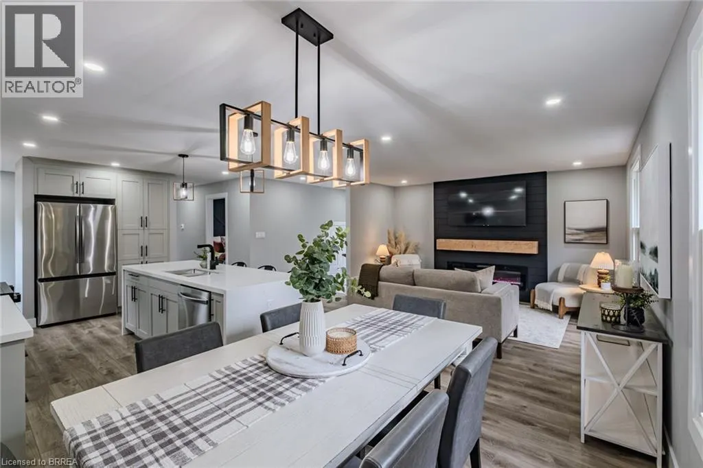 10 UPLANDS Drive