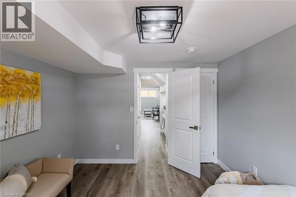 10 UPLANDS Drive