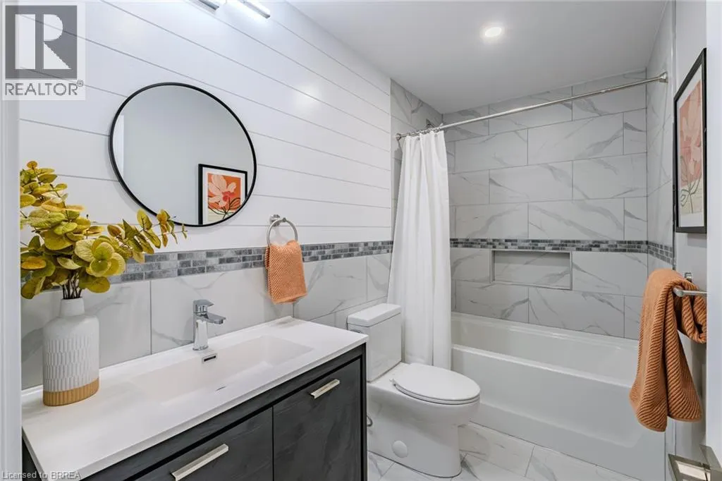 10 UPLANDS Drive
