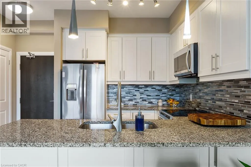 272 GEORGIAN Drive Unit# 306, #306