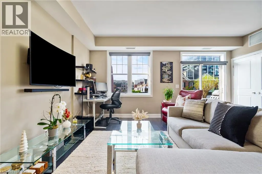 272 GEORGIAN Drive Unit# 306, #306