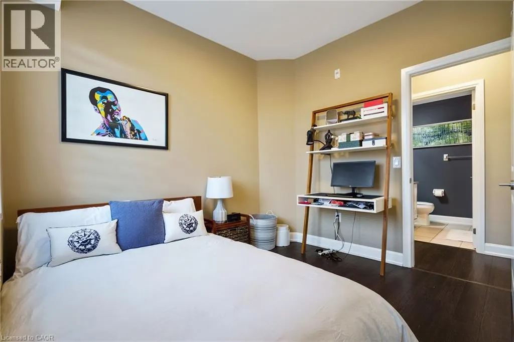 272 GEORGIAN Drive Unit# 306, #306