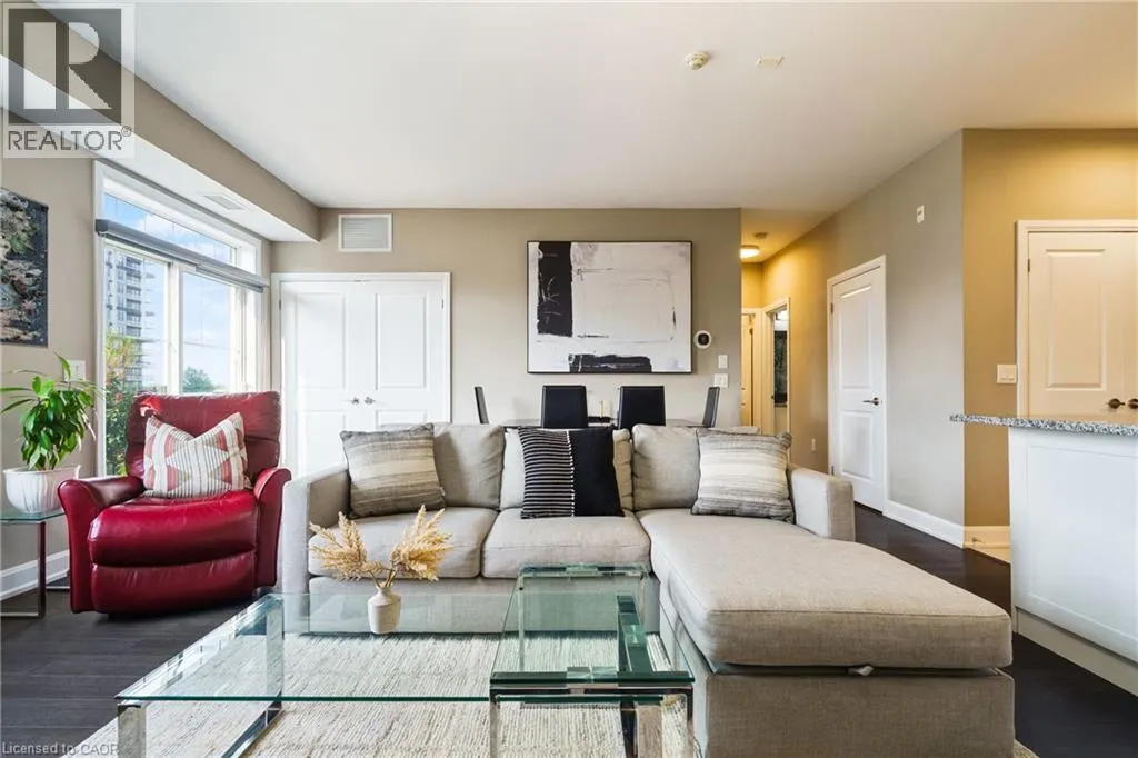 272 GEORGIAN Drive Unit# 306, #306