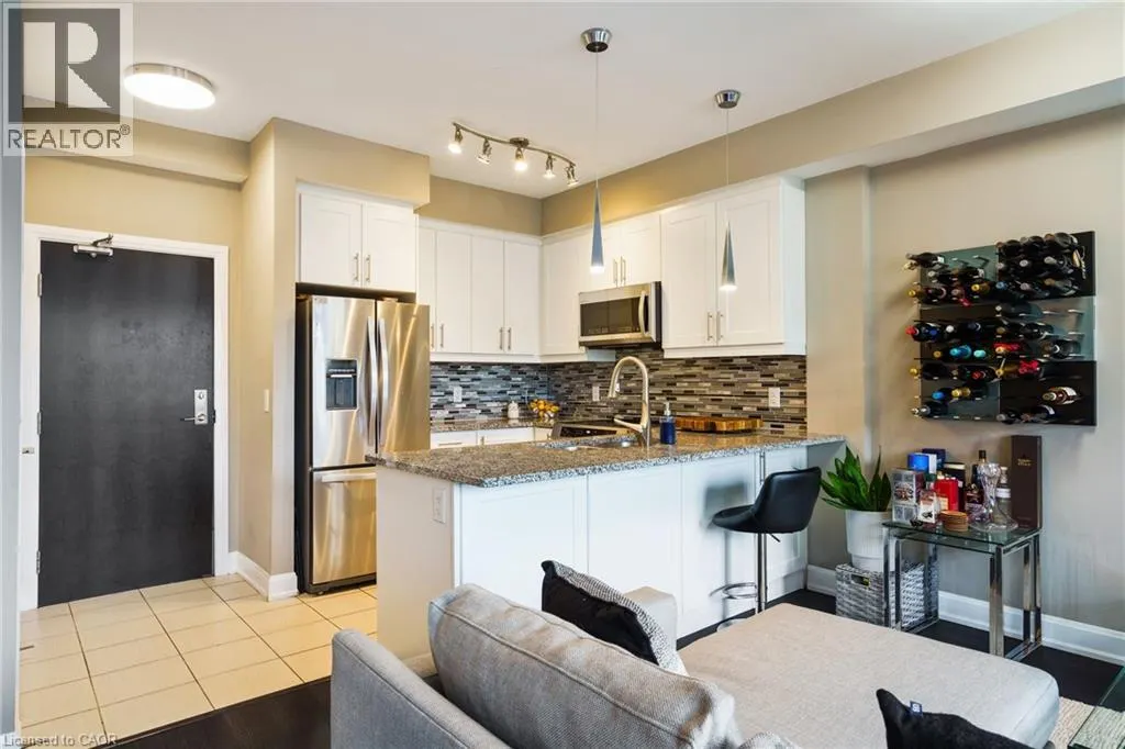 272 GEORGIAN Drive Unit# 306, #306