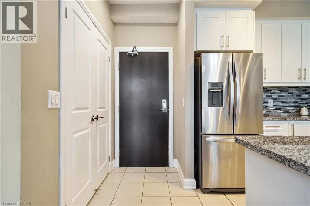 272 GEORGIAN Drive Unit# 306, #306
