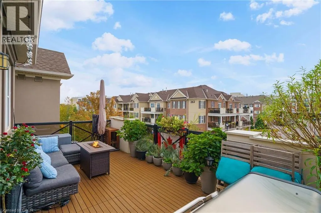 272 GEORGIAN Drive Unit# 306, #306