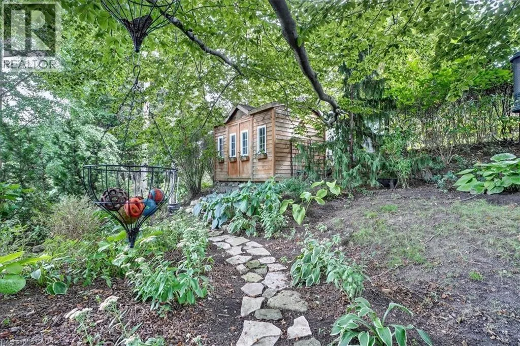 12 GLENDALE Place