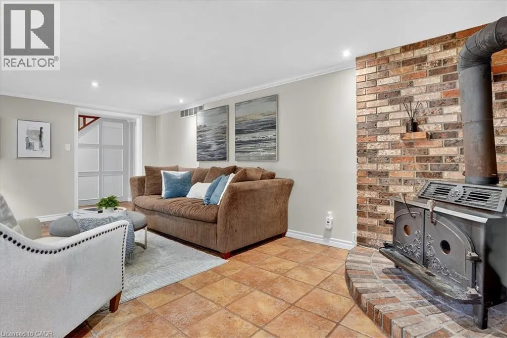 12 GLENDALE Place