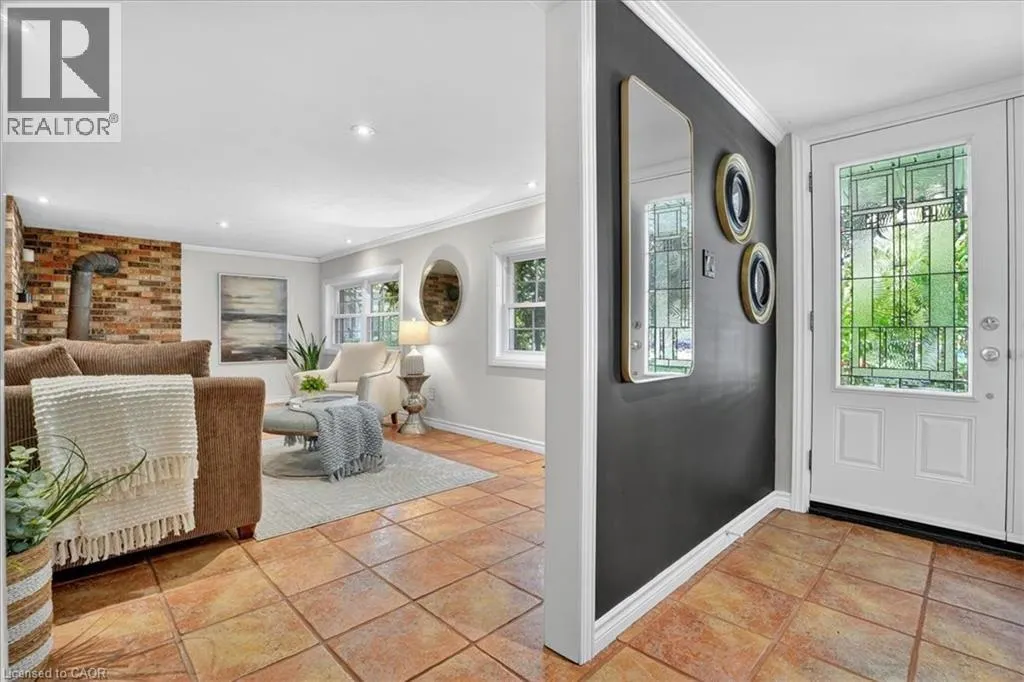12 GLENDALE Place