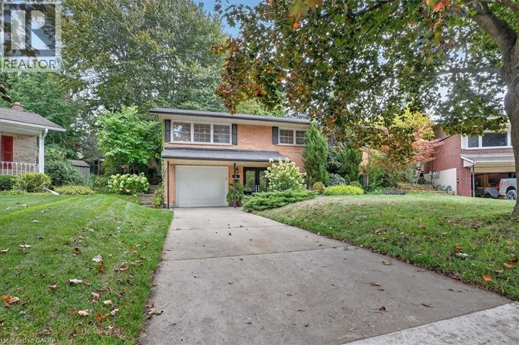 12 GLENDALE Place