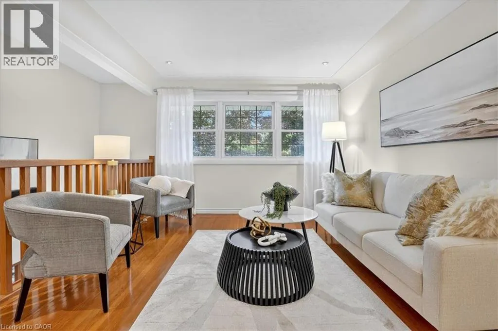 12 GLENDALE Place