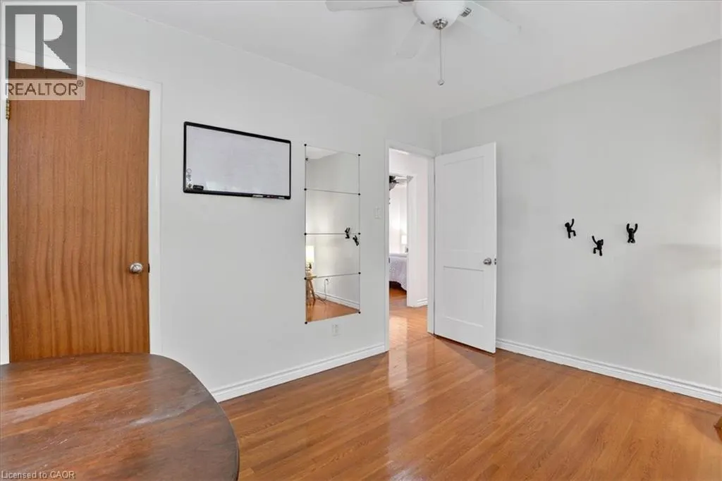 12 GLENDALE Place