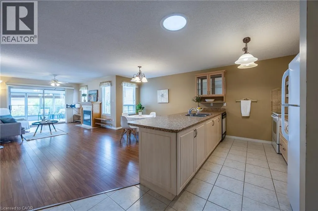 4 WALSINGHAM Drive