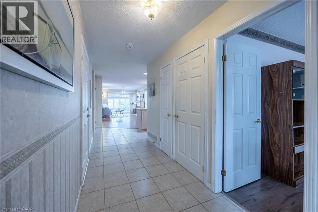 4 WALSINGHAM Drive