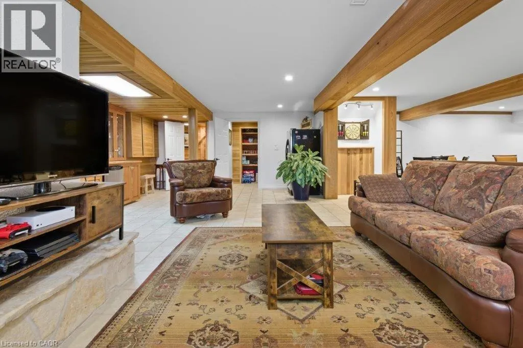 2493 MEADOW Court