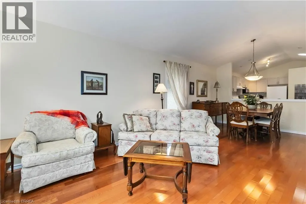 54 GLENWOOD Drive Unit# 15, #15