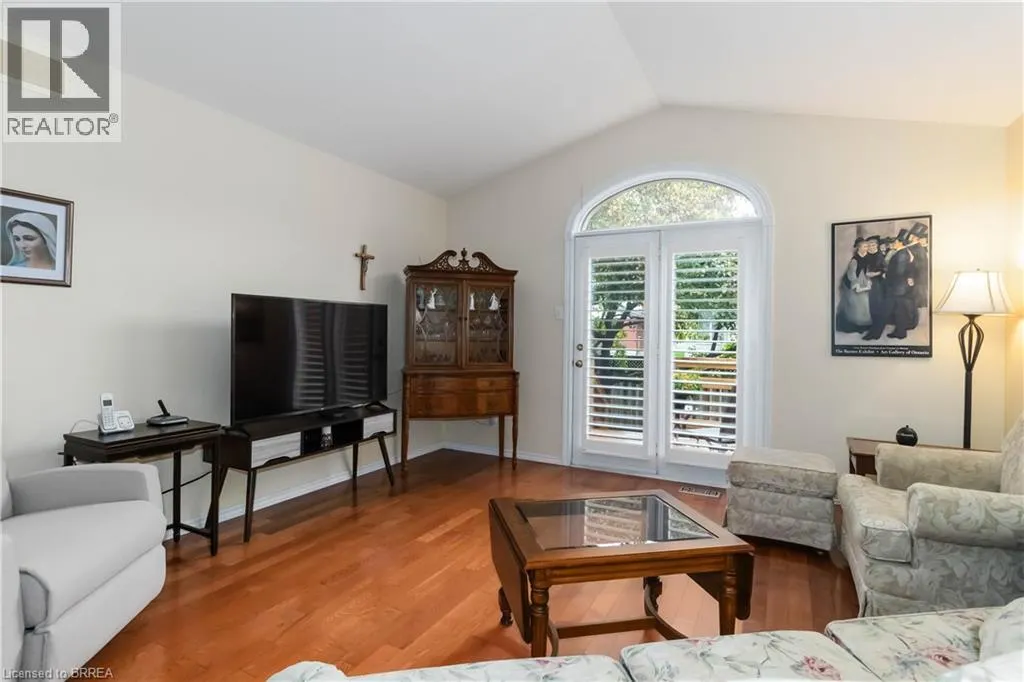 54 GLENWOOD Drive Unit# 15, #15