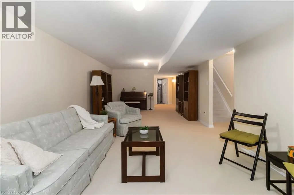 54 GLENWOOD Drive Unit# 15, #15