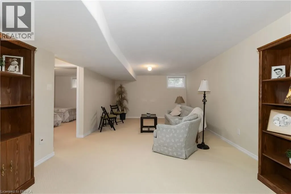 54 GLENWOOD Drive Unit# 15, #15