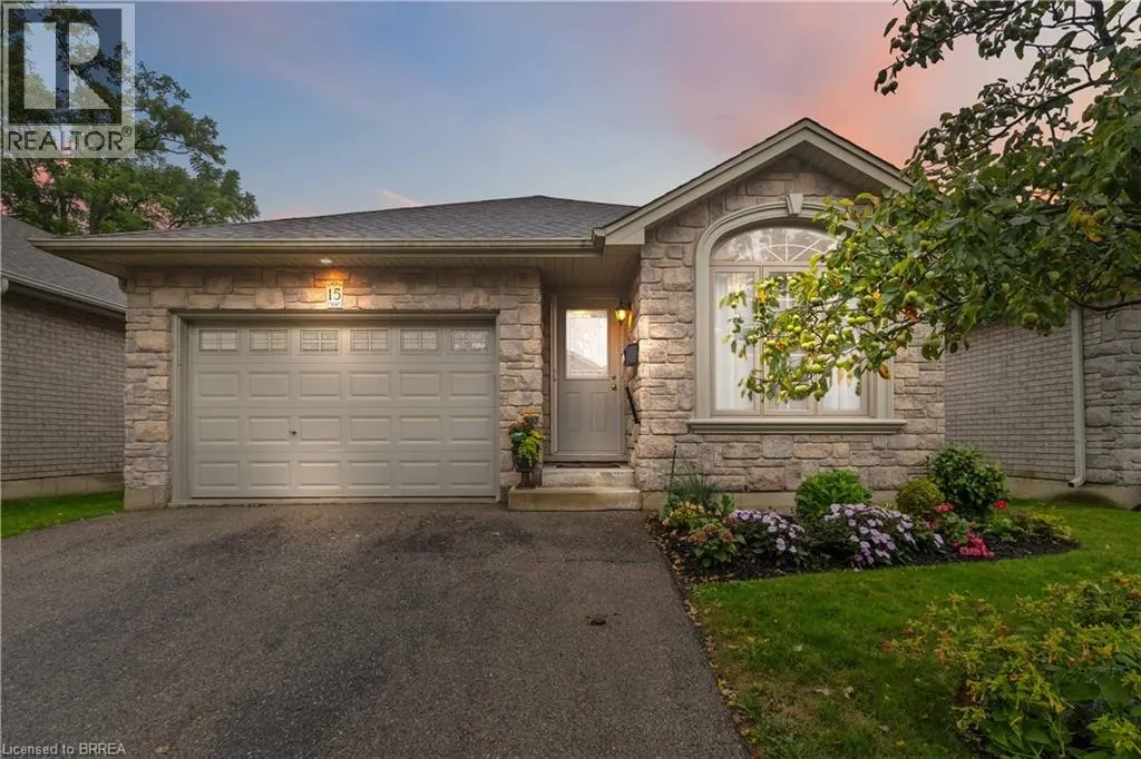 54 GLENWOOD Drive Unit# 15, #15