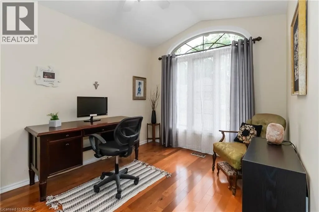 54 GLENWOOD Drive Unit# 15, #15