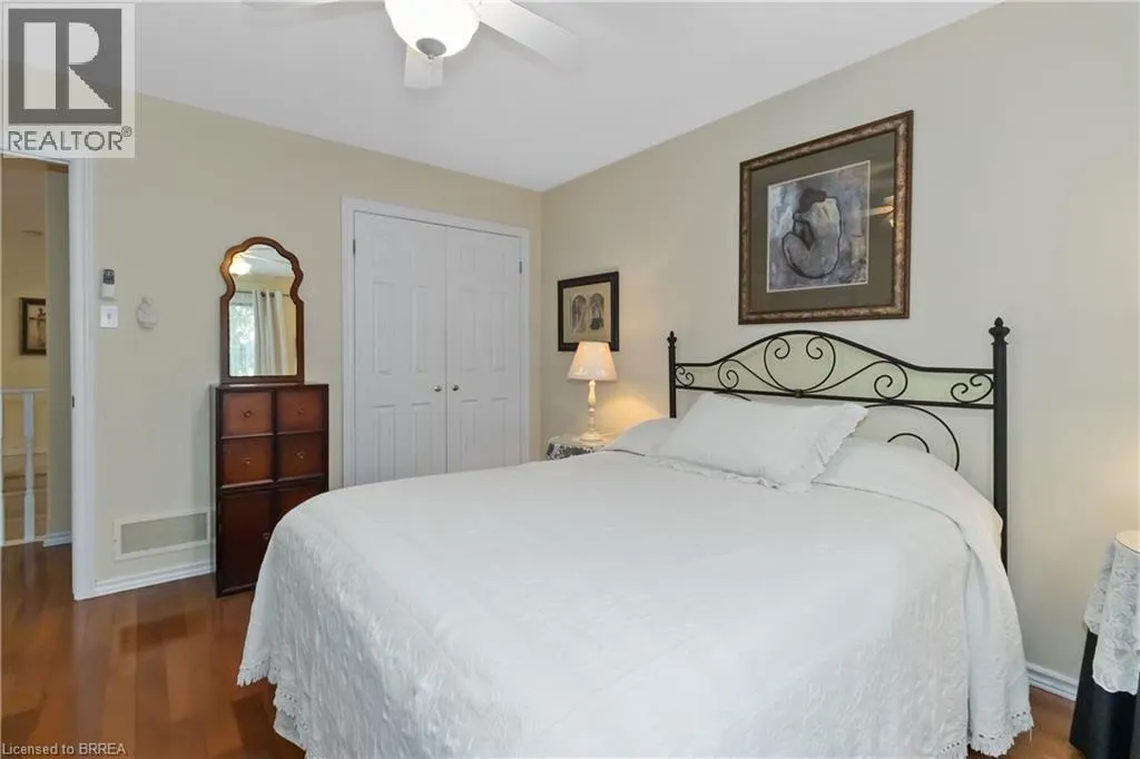 54 GLENWOOD Drive Unit# 15, #15