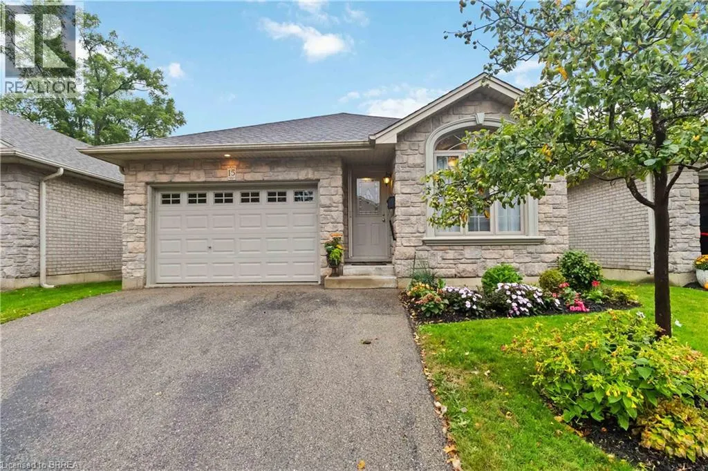 54 GLENWOOD Drive Unit# 15, #15