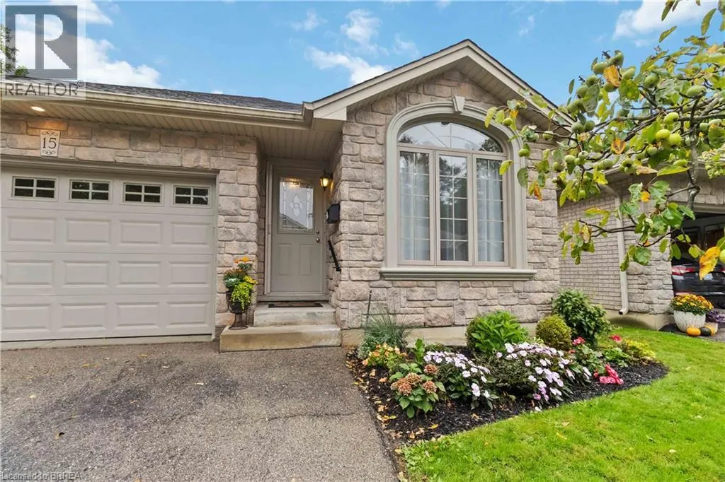 54 GLENWOOD Drive Unit# 15, #15